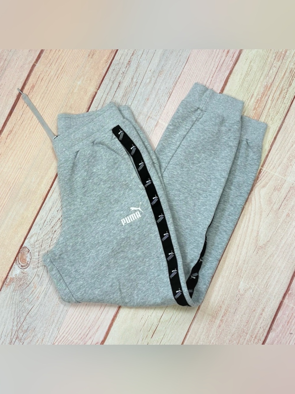Women’s Puma Gray Joggers Sweatpants with Logo Taping Size Small